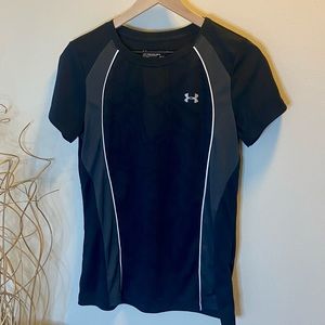 NWOT Under Armour Short Sleeve